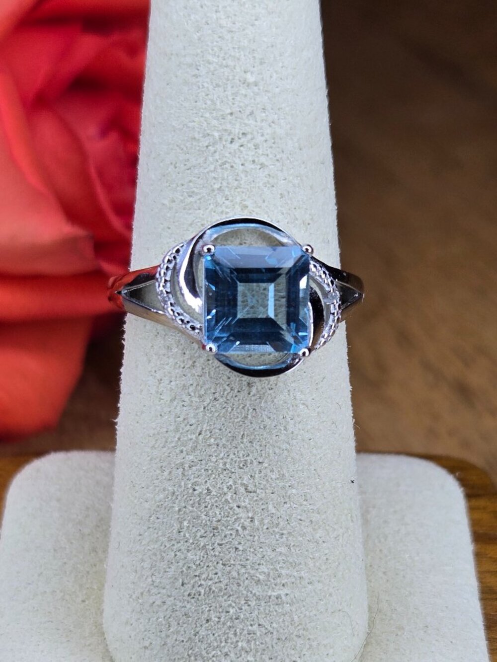 NWOT Vintage-Inspired Blue Topaz w/ Diamond Accents Sterling 925 Ring Size 7